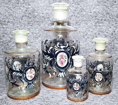 Glass decanter bottles