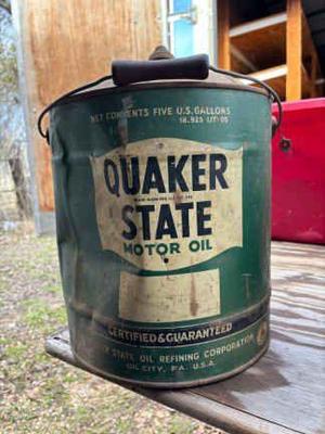Vintage quaker state 5 gallon can with wooden handle