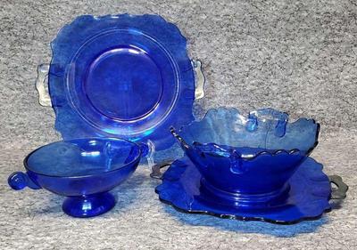 1930s cobalt blue glass l e. smith plates, bowls
