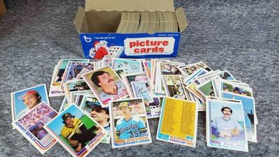 1982 topps baseball cards lot b