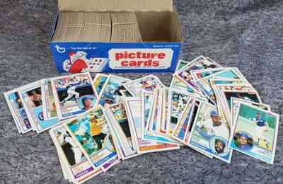 1983 topps baseball cards lot a