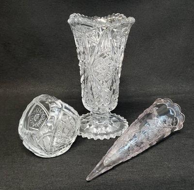 Crystal vases wall pocket
