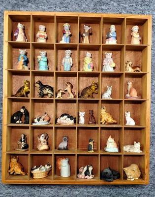 Cat lover s (and 3 weiner dogs) figurines and shadow box