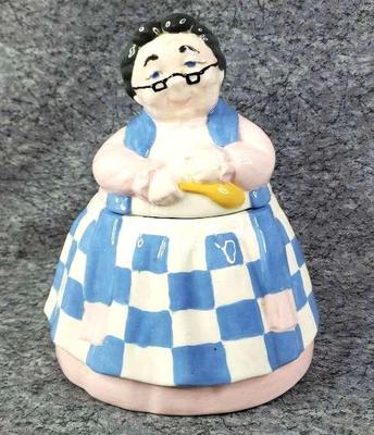 Granny ceramic cookie jar