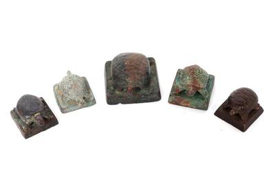 Lot 298 chinese bronze tortoise seal collection 5 pieces