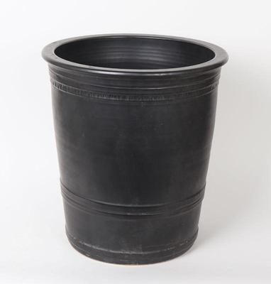 Lot 341 decorative black flower pot