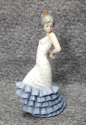 Lladro #417 Flamenco Dancer