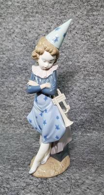 Lladro #5060 Clown with Trumpet 
