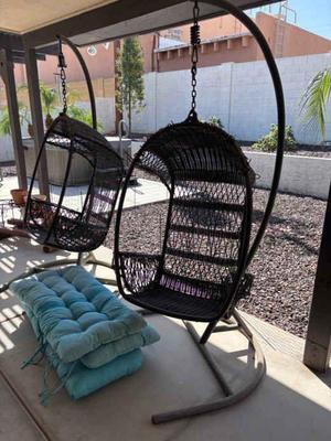 Outdoor hanging chairs