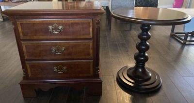 Spindle table and nightstand