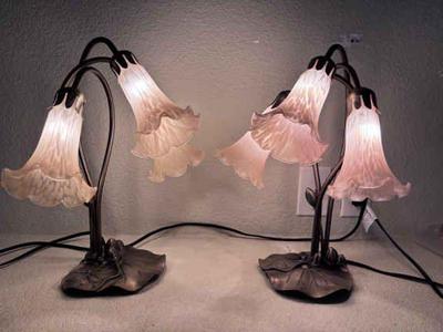 Delicate lily pad lamps