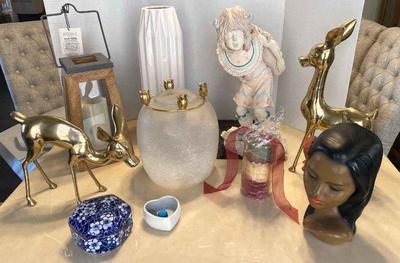 Miscellaneous decor