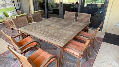 Outdoor dining 9-piece patio set.(Reserve $150) 
PICKUP ONLY