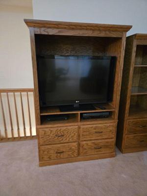 Entertainment center