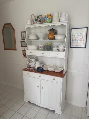Kitchen Sideboard and Hutch