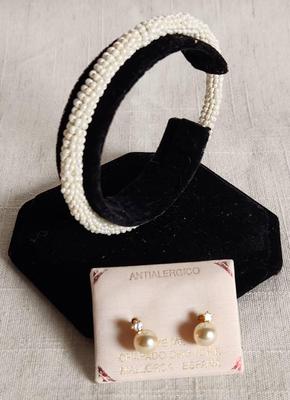 Bracelet And 18K Pearl Earrings 