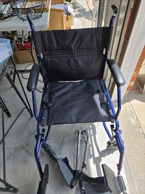 Transport wheel chair