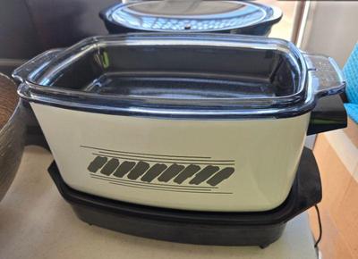 Slow cooker