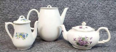 Vintage teapots german and lefton