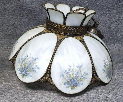 Vintage floral themed flower petal hanging ceiling light