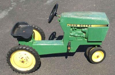 John deere pedal tractor