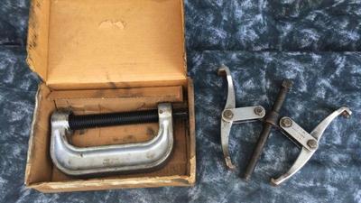 Ball joint press puller