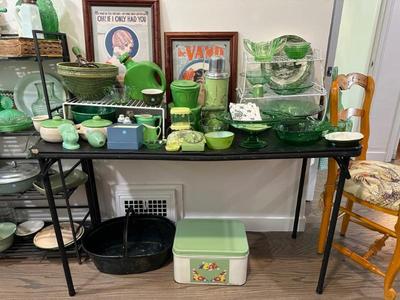 Vaseline Uranium glass