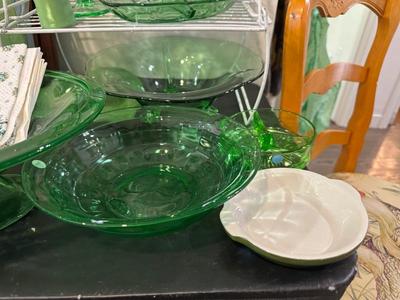 Vaseline Uranium glass