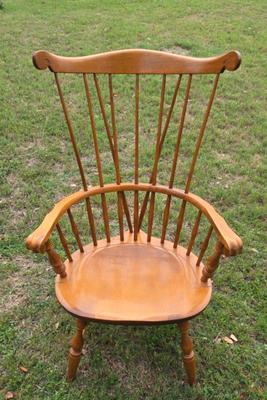 Antique Nichols & Stone Windsor Fan Brace Back Arm Chair 