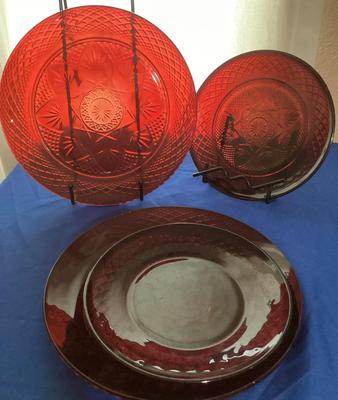 Cristal d’Arques Durand Glass Ruby Antique 10”, 8”