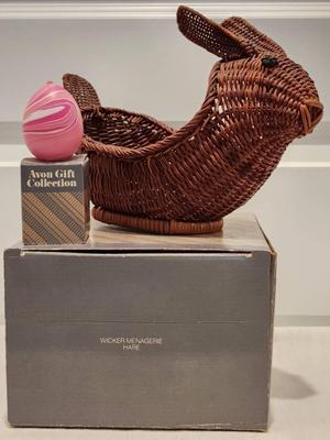 AVON Wicker Menagerie Hare Basket Plus Marbelized Egg Candle