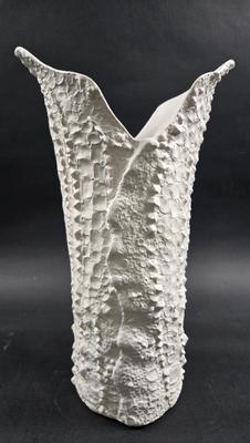 croc vase