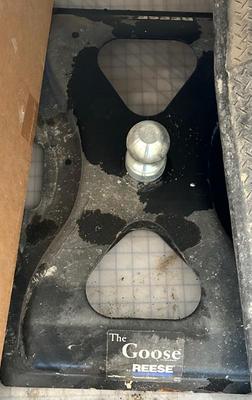 Gooseneck Hitch Plate