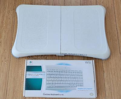 Wii FIT BALANCE BOARD AND LOGITECH CORDLESS KEYBOARD FOR Wii