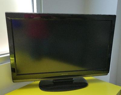 SHARP 32 INCH LIQUID CRYSTAL TV MODEL LC-32SB21U