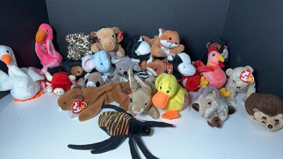 26 Different Ty Beanie Baby Animals