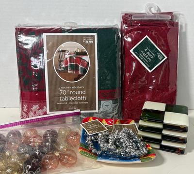 NIP Christmas Table Cloth, Napkins, Jingle Bell Napkin Rings & Fused Glass Coasters