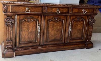 Buffet carved brown made in china