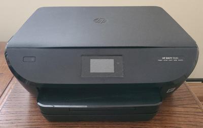 WORKING HP ENVY 5540 COLOR PRINTER WITH INK AND PAPER