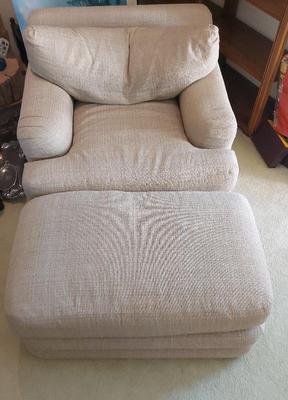 KRAVET FURNITURE FABRIC CHAIR AND OTTOMAN 