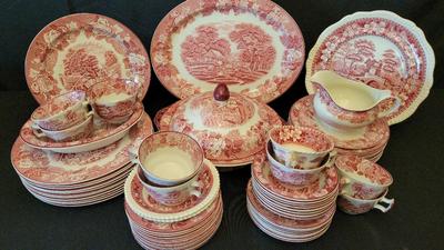 WOODS & SON'S DISH SET AND MORE 