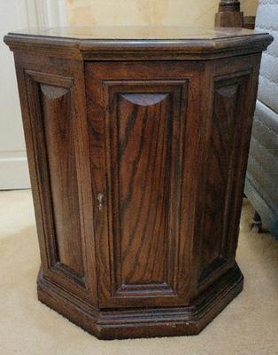 PAIR OF OCTAGONAL SIDE TABLES
