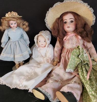 ANTIQUE AND VINTAGE DOLLS