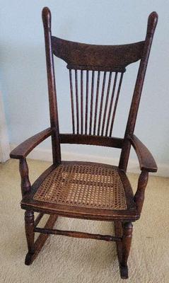 ANTIQUE CHILDREN'S ROCKING CHAIR