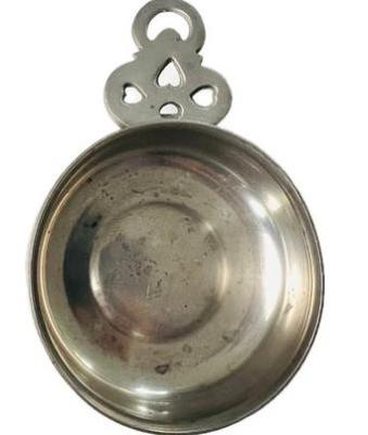 Sale Photo Thumbnail #116: Williamsburg Stieff Pewter Porringer