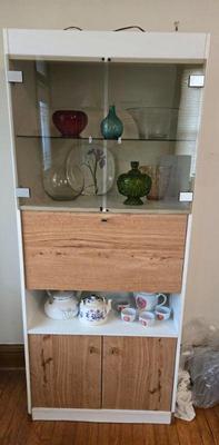Kitchen cabinet 