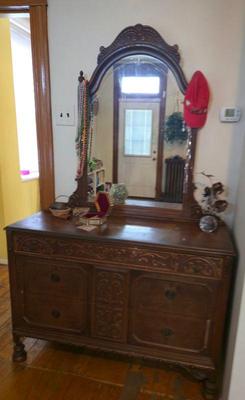 1930 dresser