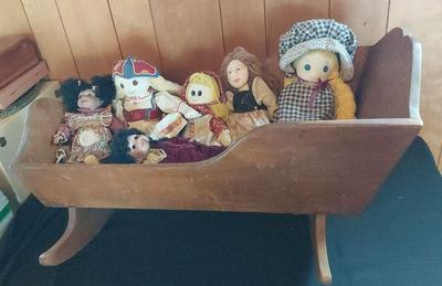 VARIOUS DOLLS AND VINTAGE WOODEN DOLL CRADLE