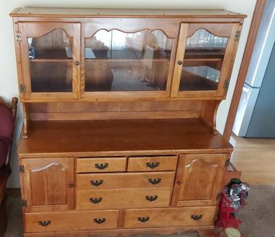 GORGEOUS WOODEN HUTCH