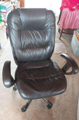 LEATHER OFFICE CHAIR